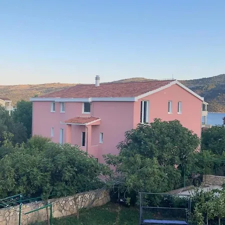 Olivia * Poljica (Trogir)